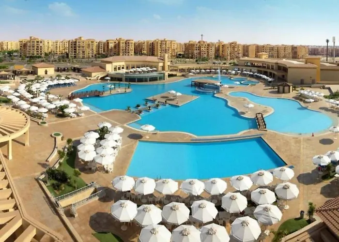 Madinaty Well-Furnished 3- Bedroom Apartment - شقة فندقيه للايجار مدينتي
